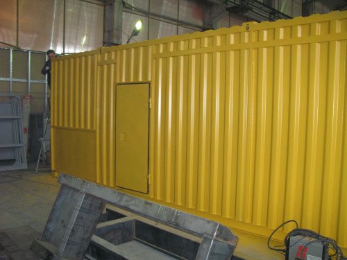 ContainerWeatherproof hood