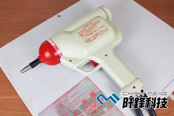 Electrostatic Discharge Simulator ±30kV 靜電放電模擬儀