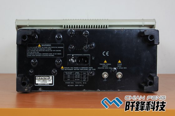 100MHz, 2-channel 便攜式示波器