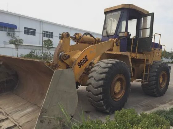 Caterpillar 966e