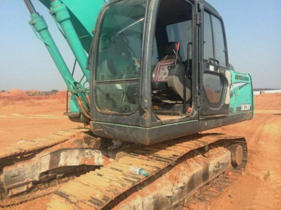 2016 Kobelco- sk200-8