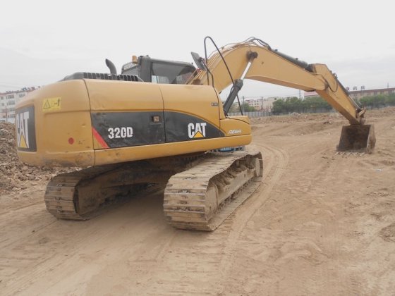 CAT 320D