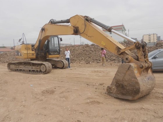CAT 320D