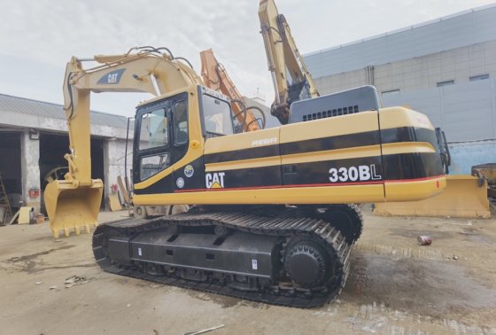 Caterpillar 社 Cat 330B