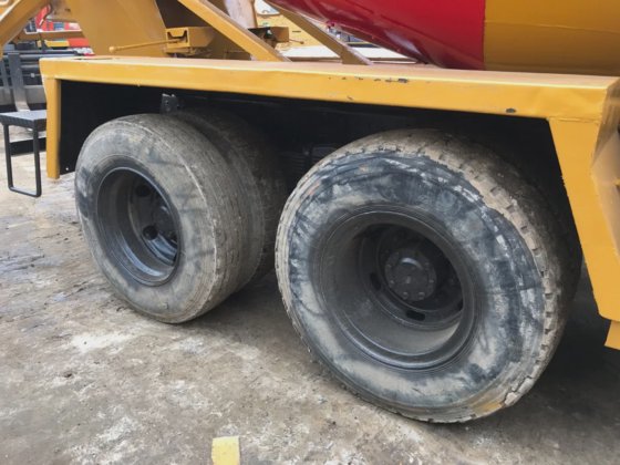 中国重汽豪沃 6X4 牵引车 30 吨