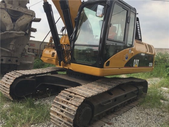 2016 CAT erpillar 325DL
