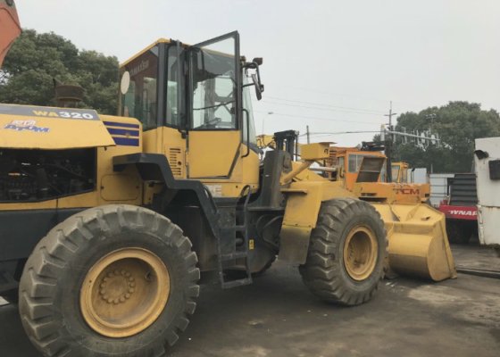 小松 Wa320-5 轮式装载机