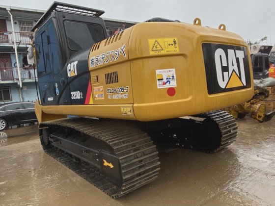 Caterpillar 社 Cat 320D2