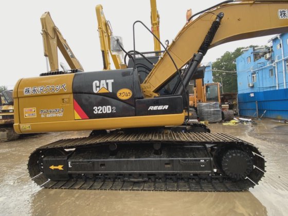 Caterpillar 社 Cat 320D2