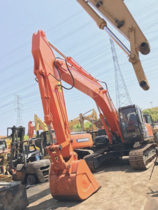 Hitachi ZX200