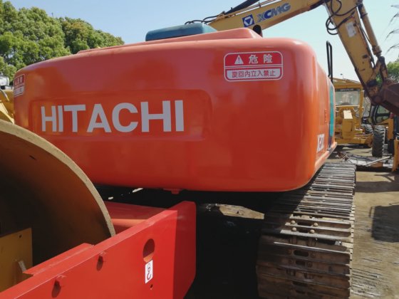 2014 hitachi ex200-3
