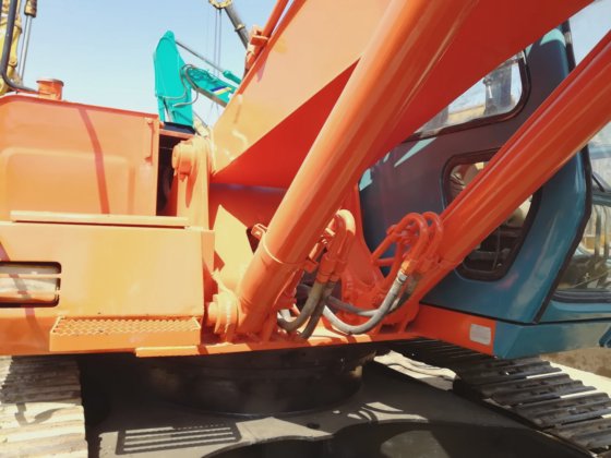 2014 hitachi ex200-3