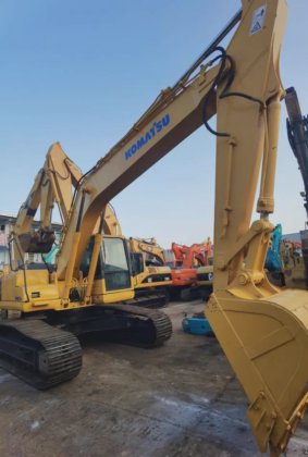 中古の高作業性能のクローラーエクスカベーターPC220-8販売中 ミニエクスカベーター販売中