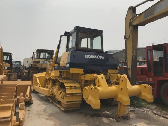 Komatsu D85 Bulldozer