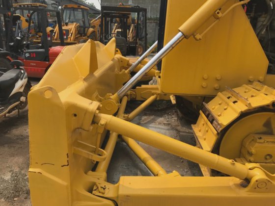 Komatsu D85 Bulldozer