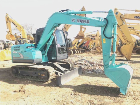 Kobelco SK75