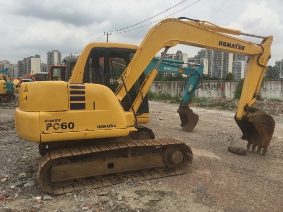 Komatsu PC60-7