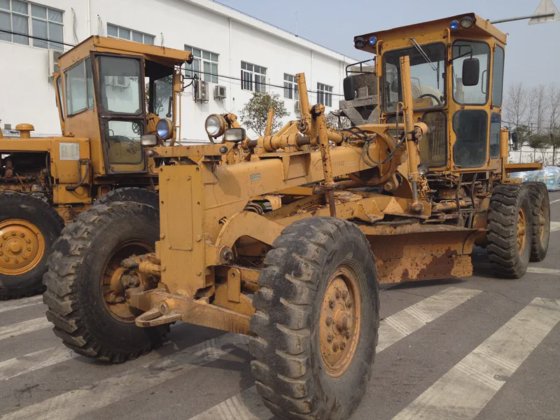 Komatsu GD505