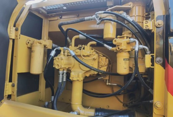 caterpillar CAT 325D