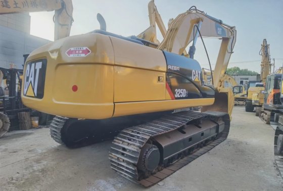 caterpillar CAT 325D