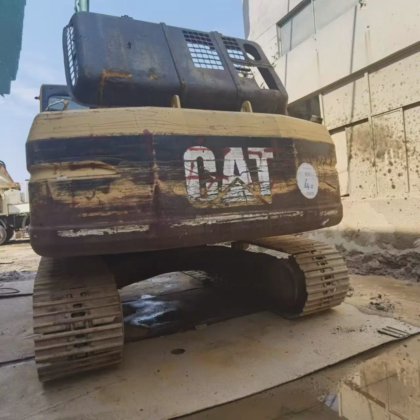 Caterpillar 社 Cat320bl