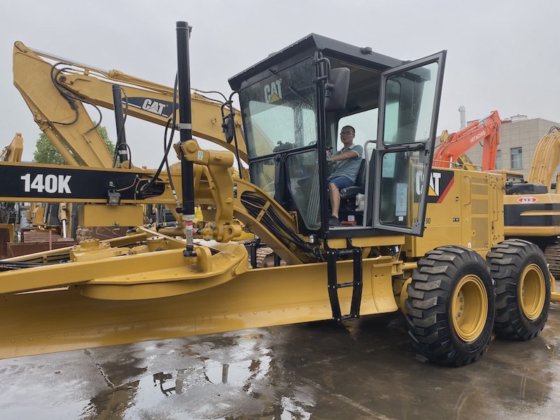 全新 Cat 140K 电动平地机，带证书和售后服务，最优惠价格