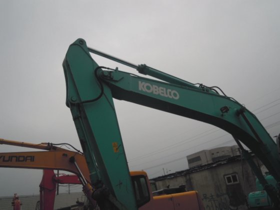 kobelco sk200-6