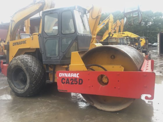 2006 Dynapac CA25D