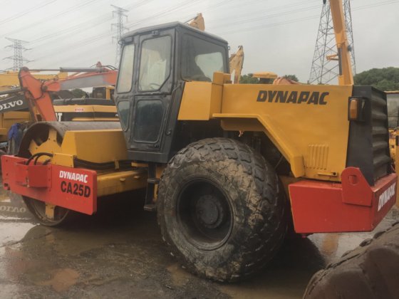 2006 Dynapac CA25D