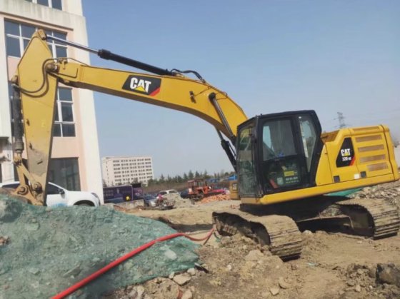 Caterpillar 社 320GC