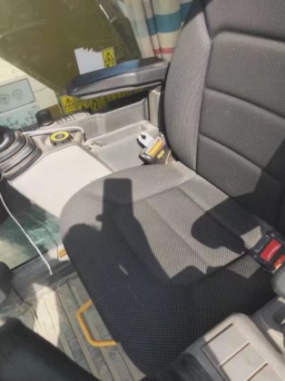 Caterpillar 社 320GC