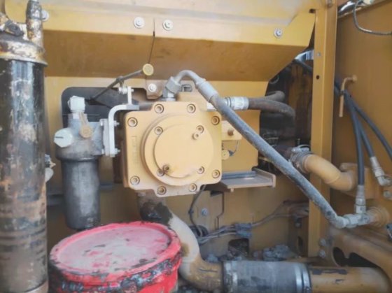 Caterpillar 社 320GC