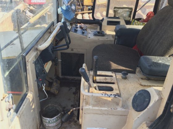 Caterpillar 社 CAT D5C