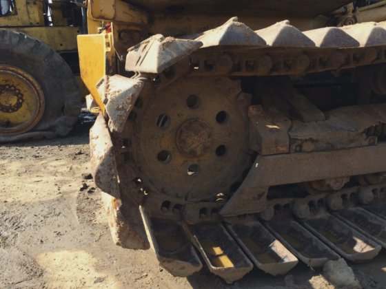 Caterpillar 社 CAT D5C