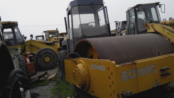 ボマグ BW217D-2 Road Roller