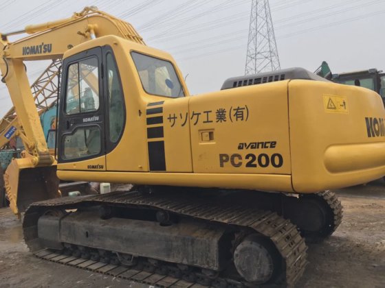 Komatsu PC200-6