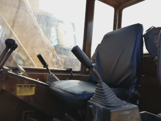 escavatore cingolato caterpillar E70