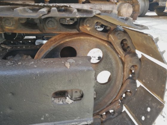 escavatore cingolato caterpillar E70