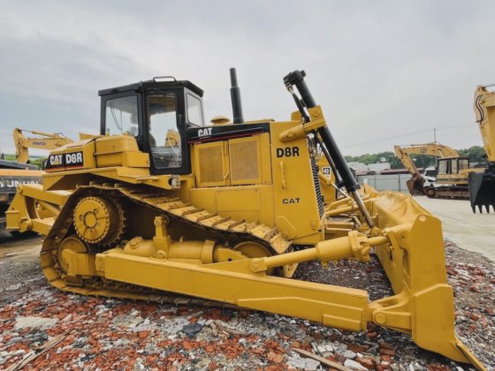 Caterpillar D8r