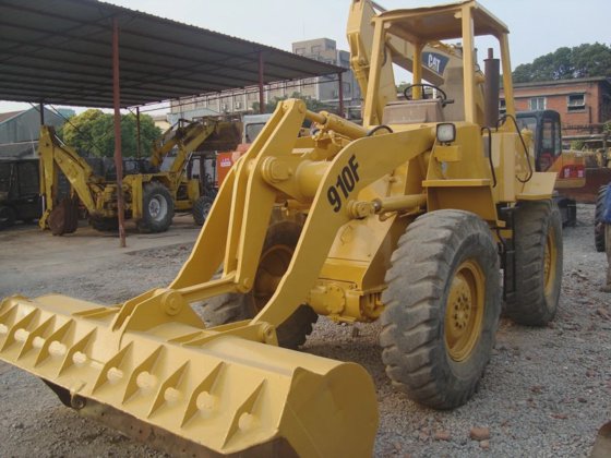 CAT 卡特彼勒 910f 轮式装载机