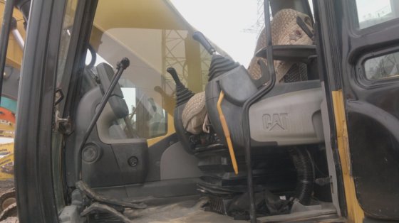 2015 Caterpillar CAT330D