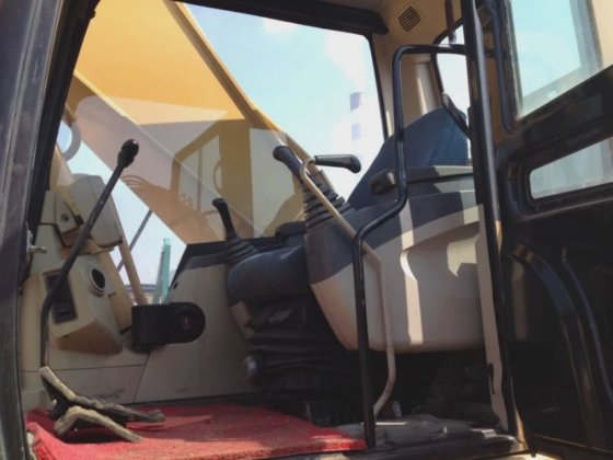 Caterpillar 社 330c