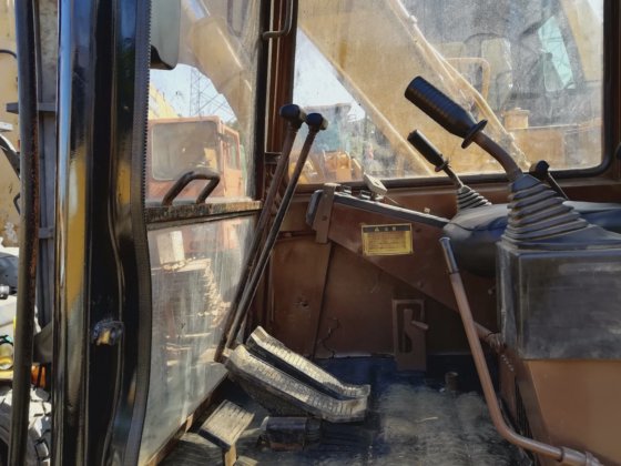 Caterpillar 社 E70B