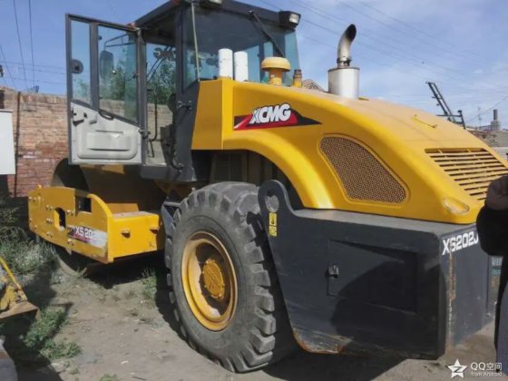 Gebrauchter Vibrationswalze Xs202j in einwandfreiem