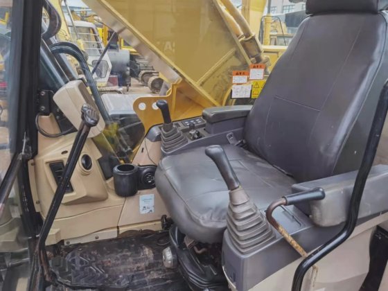 2016 Caterpillaror 329DL