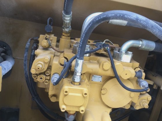 2010 Crawler Excavator 325DL