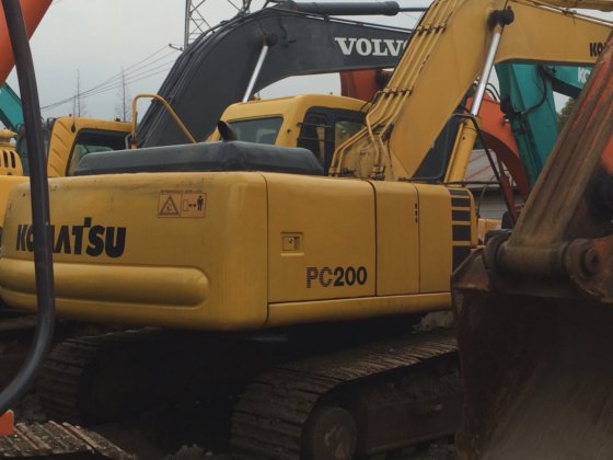 komatsu PC200-6