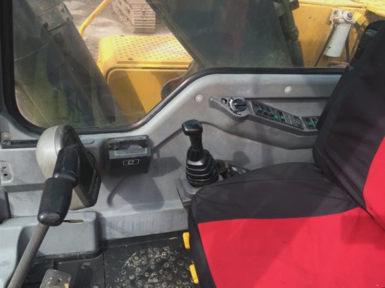 韩国制造沃尔沃二手履带式挖掘机，吨位 21 吨，状况良好