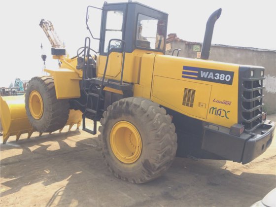 Komatsu WA380
