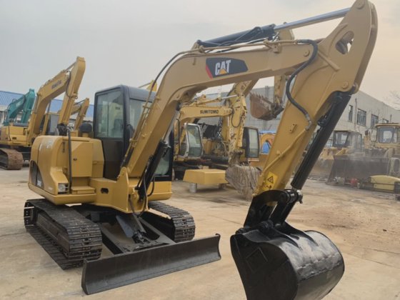 Caterpillar 社 Cat 306D